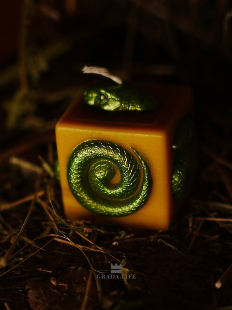 Свеча «ЗМЕЯ»