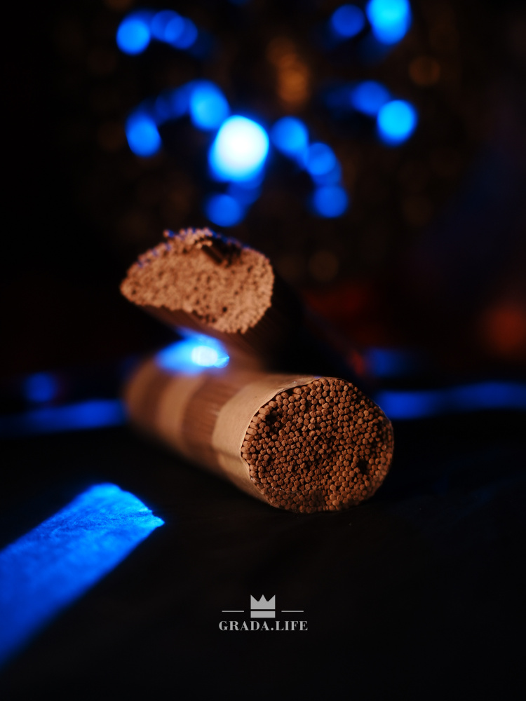 БЛАГОВОНИЯ ИЗ АЛОЙНОГО ДЕРЕВА