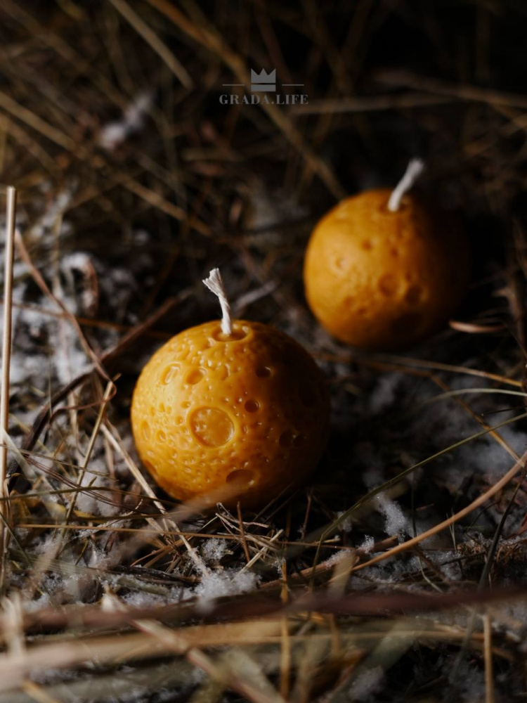 Свеча «ЛУНА МЕДОВАЯ»