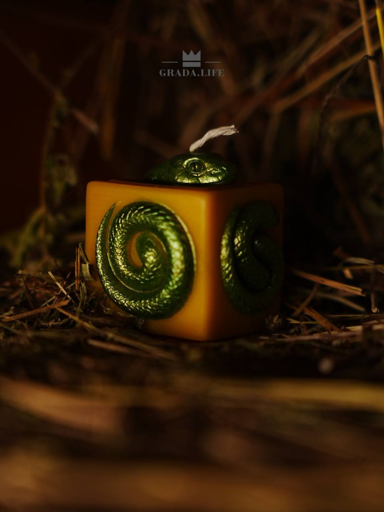 Свеча «ЗМЕЯ»