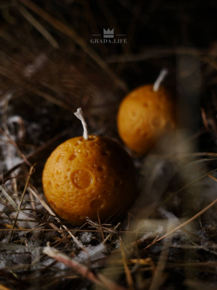 Свеча «ЛУНА МЕДОВАЯ»