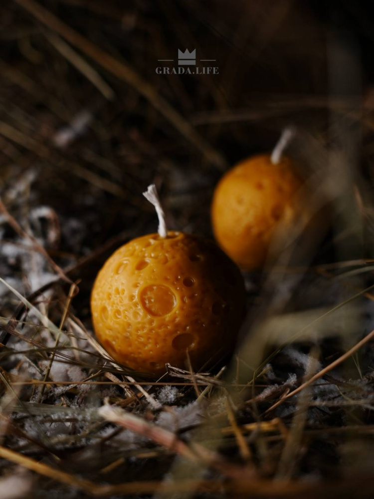 Свеча «ЛУНА МЕДОВАЯ»