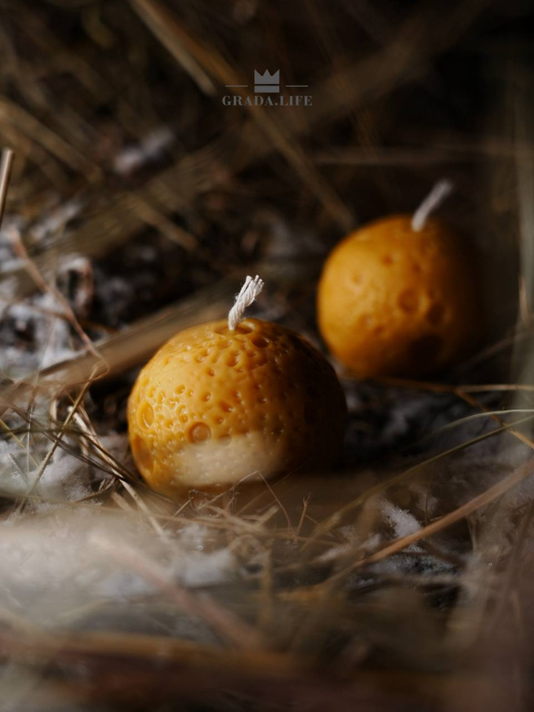 Свеча «ЛУНА МЕДОВАЯ»