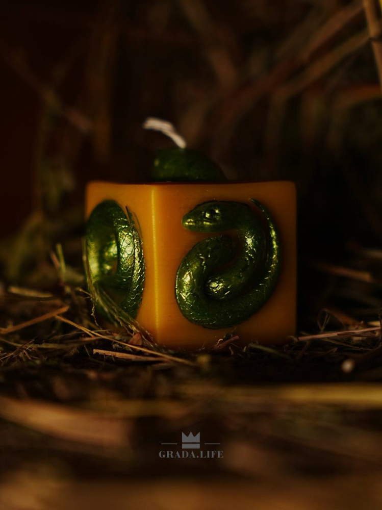 Свеча «ЗМЕЯ»