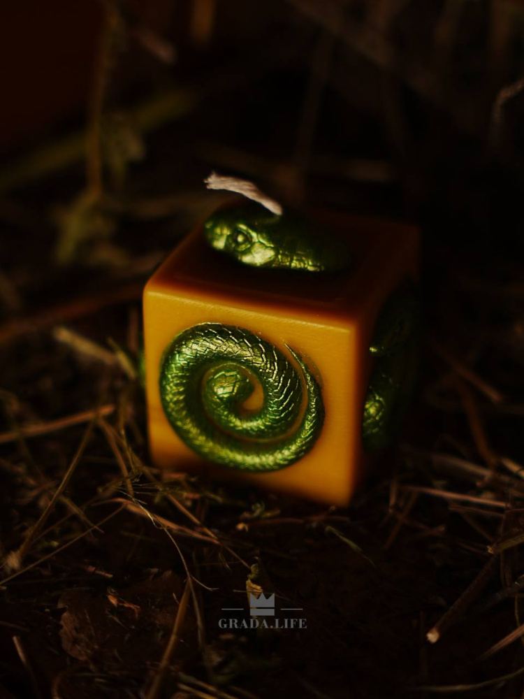 Свеча «ЗМЕЯ»