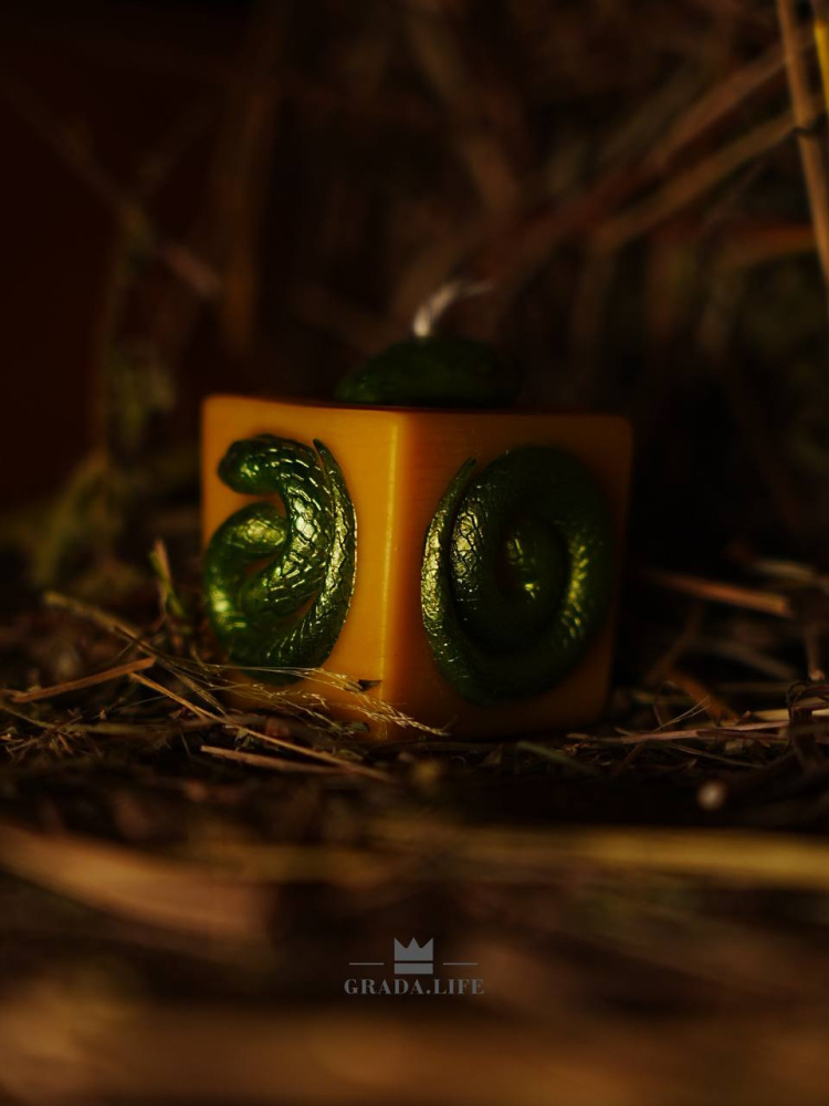 Свеча «ЗМЕЯ»